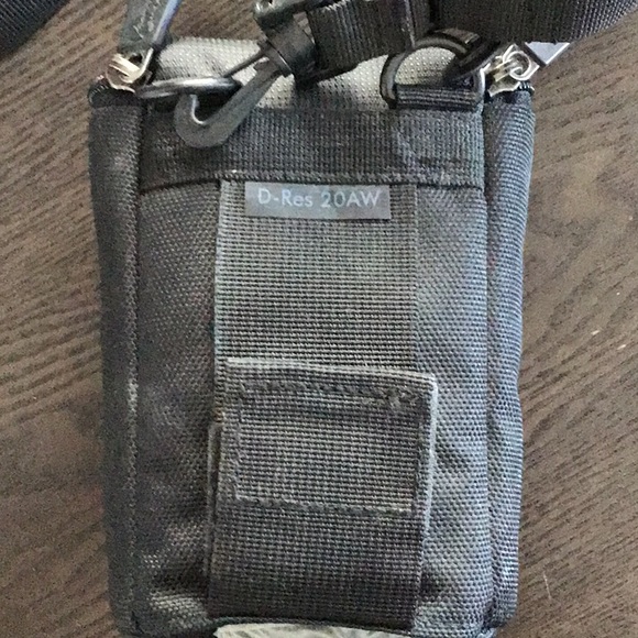 Lowepro Camera Case/ SD cards/ Tripod - Picture 3 of 4